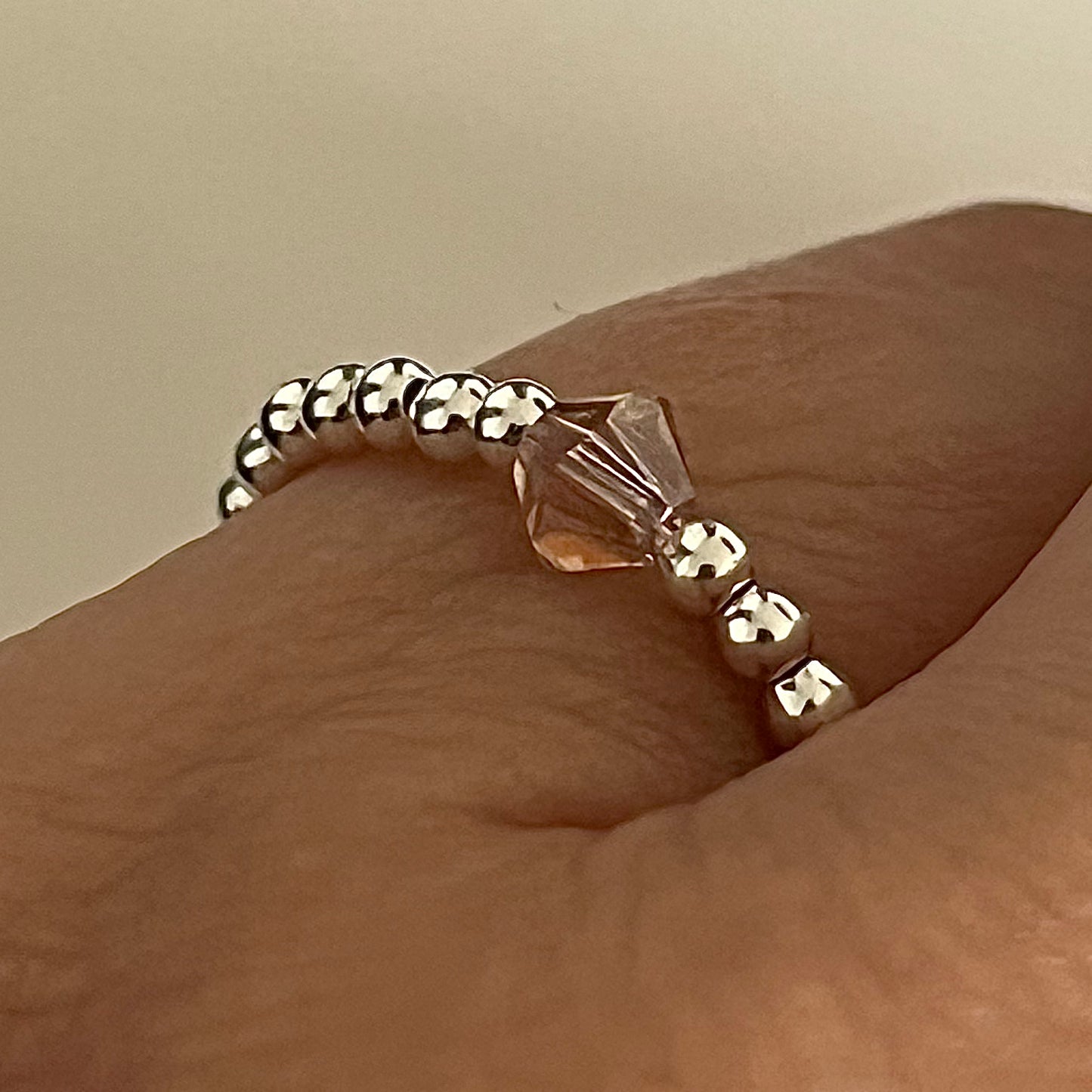 Anillo A 💕 de mini bolitas de Plata Y cristal marca Swarovski original 3mm.
