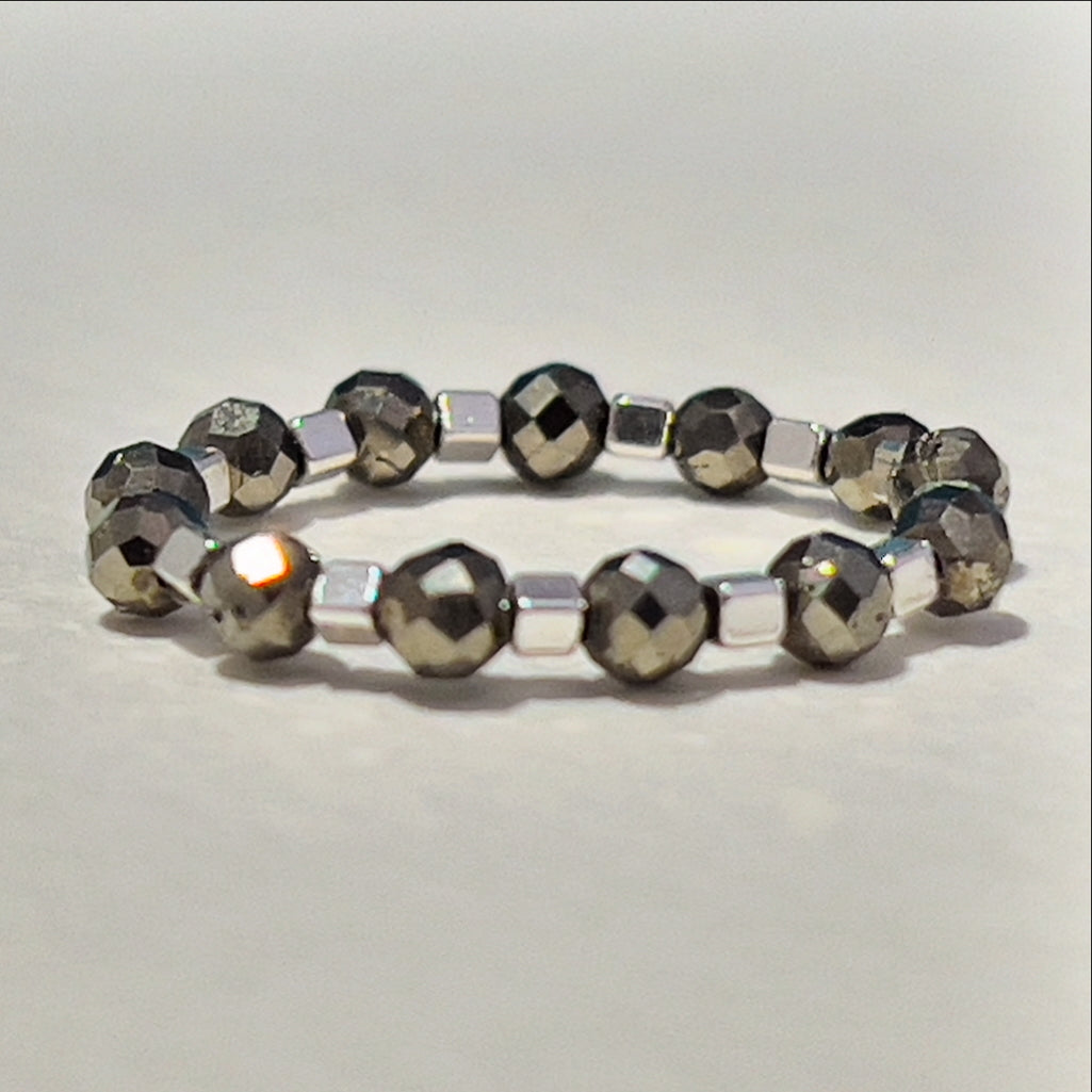 Anillo P ✨ mini cuadraditos de Plata y Piedra Semipreciosa Pirita (de abundancia, calma e intución)✨
