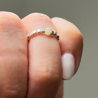 Anillo Z💎 de mini cuadraditos de Plata y Zafiro verde (corindón) A PEDIDO✨✨